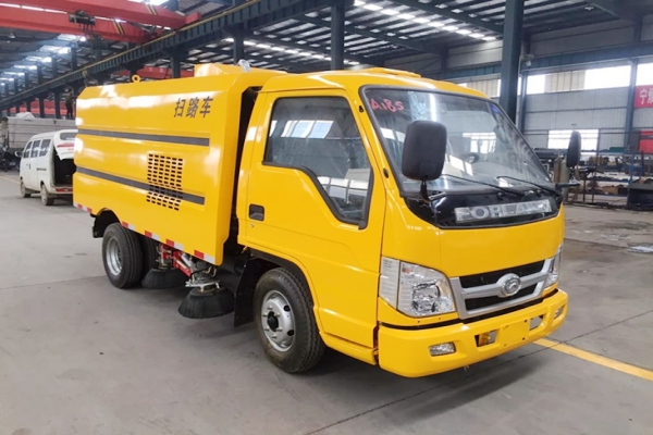 福田清洗掃路車相片