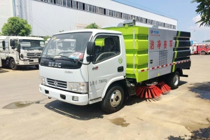 東風(fēng)6噸掃路車