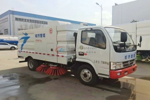 東風小霸王小型掃道車