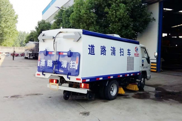 福田道路清掃車牌子