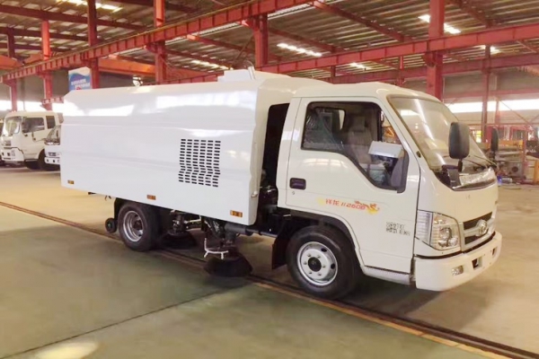 福田小型掃地車上牌