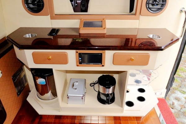 奔馳凌特B型房車內(nèi)飾圖參考