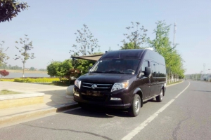 東風(fēng)御風(fēng)長軸高頂B型房車