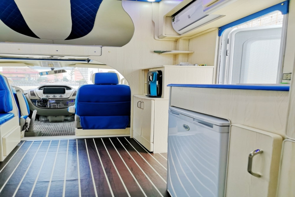 上汽大通V80C型房車(chē)走廊圖片