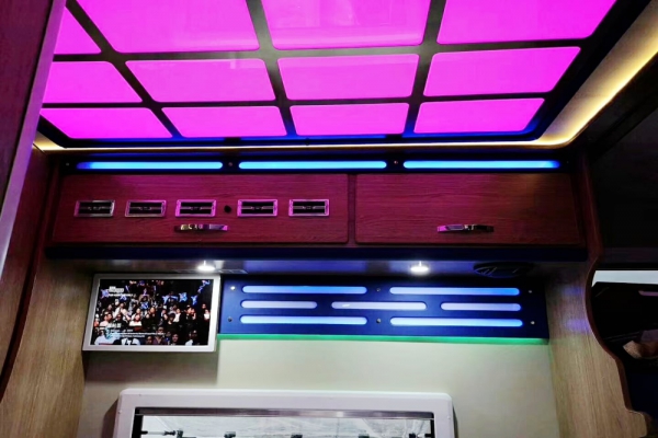 上汽大通V80C型房車(chē)高端定制圖片