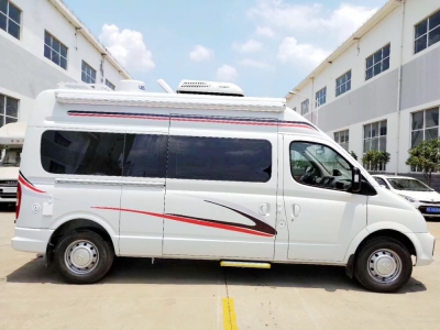 上汽大通V80長軸高頂B型房車