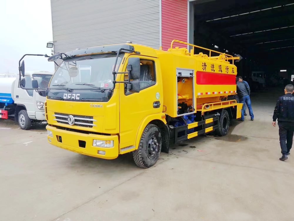 東風(fēng)多利卡方形清洗吸污車圖片
