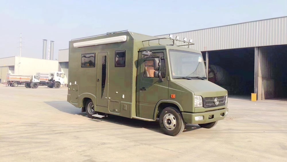 陜汽越野式房車(chē)外形照片