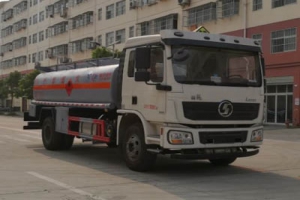 運(yùn)油車CLW5180GYYS5