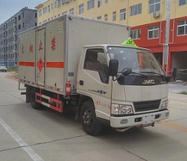 易燃液體廂式運(yùn)輸車CLW5041XRYJ5