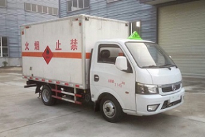 易燃液體廂式運輸車CLW5035XRYE5