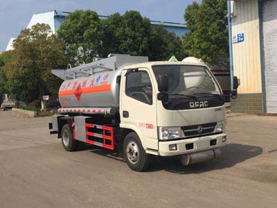 易燃液體罐式運(yùn)輸車CLW5070GRY5