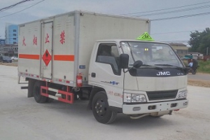 易燃?xì)怏w廂式運(yùn)輸車CLW5041XRQJ5