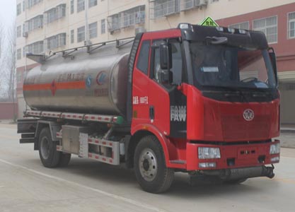 鋁合金運(yùn)油車(chē)CLW5180GYYLC5