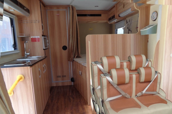 旅居車CLW5049XLJS5