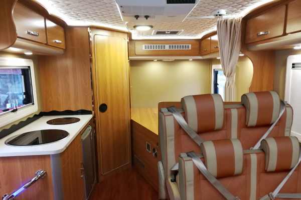 旅居車CLW5043XLJN5