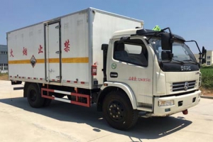 腐蝕性物品廂式運(yùn)輸車(chē)CLW5120XFWE5