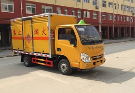 爆破器材運(yùn)輸車CLW5031XQYSH5