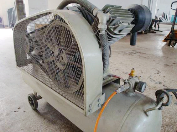 吸塵車外接空壓機(jī)