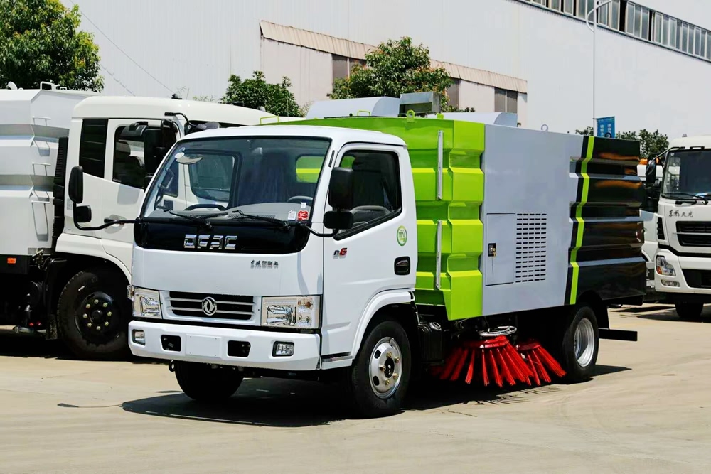 東風(fēng)輕卡機(jī)掃車