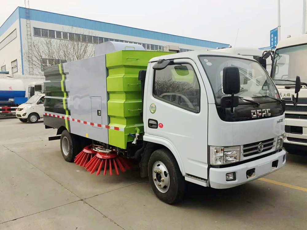 東風(fēng)小卡掃路車廠家