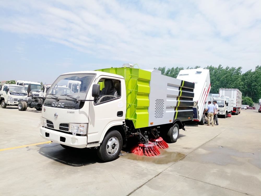 東風(fēng)D6環(huán)衛(wèi)清掃車