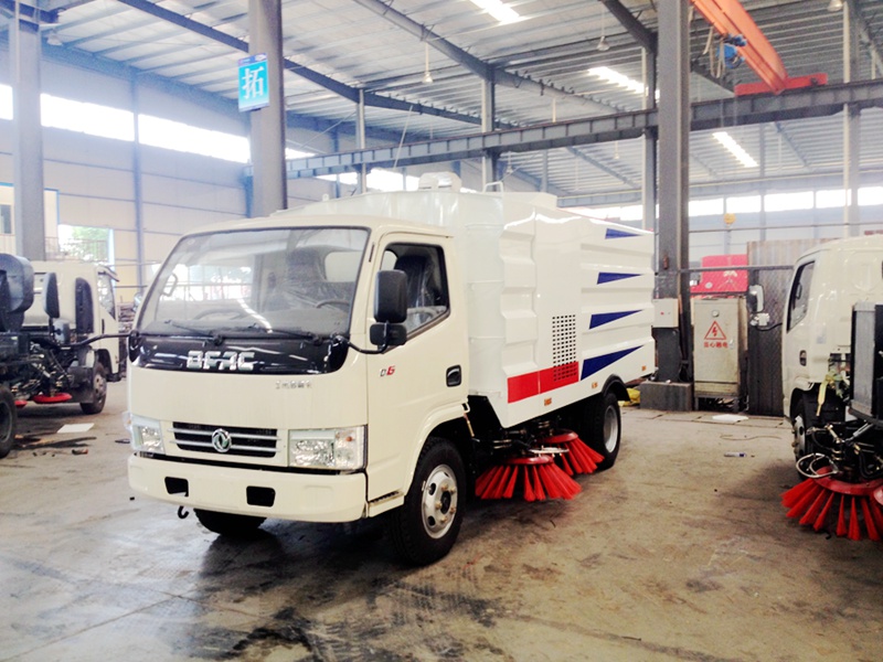 多功能掃地除雪車(chē)