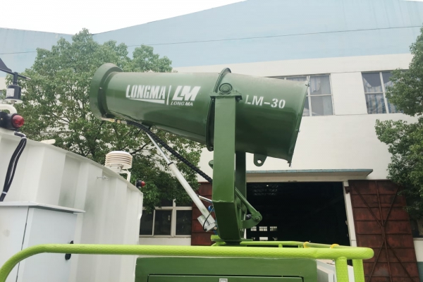 大運多功能抑塵車(5噸、30米霧炮機)