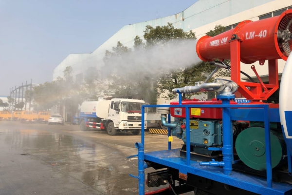 東風(fēng)大多利卡霧炮車(8噸、30-40米噴霧機(jī))