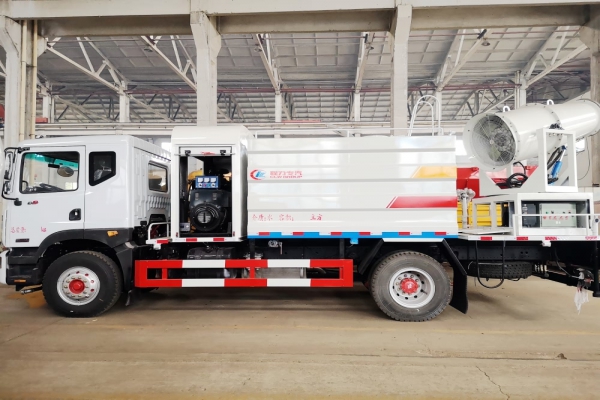 東風(fēng)多利卡D9抑塵車(方形廂體、50-100米霧炮)