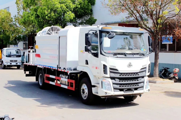 柳汽乘龍抑塵車(50-100米霧炮機)