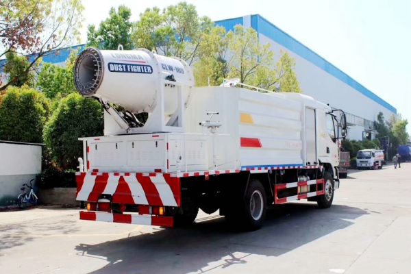 柳汽乘龍抑塵車(50-100米霧炮機)