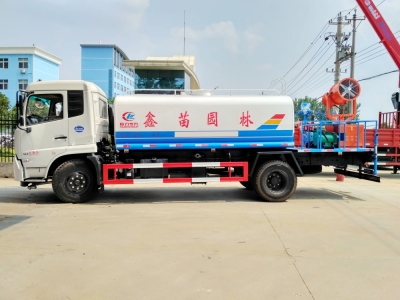東風天錦灑水抑塵車(12立方、30米噴霧機)