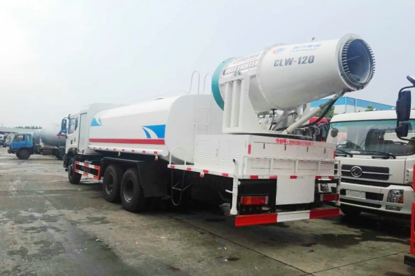 東風(fēng)T5后雙橋多功能抑塵車(chē)(60-120米霧炮)