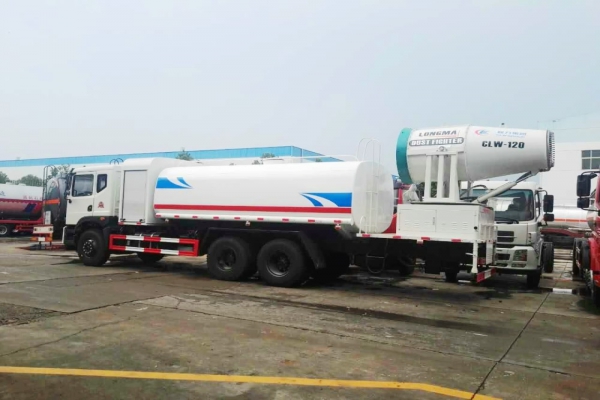 東風(fēng)T5后雙橋多功能抑塵車(chē)(60-120米霧炮)