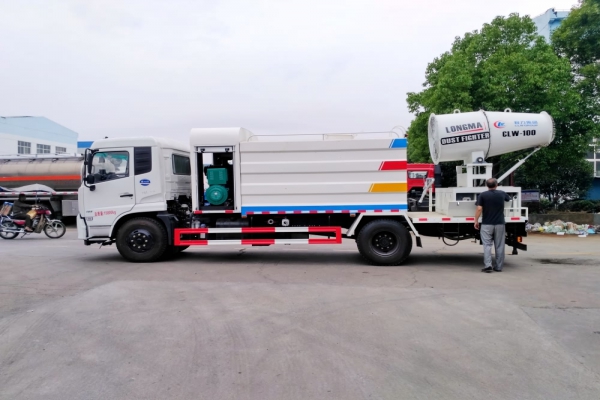 東風(fēng)天錦霧炮車(方形外觀、50-100米噴霧機(jī))