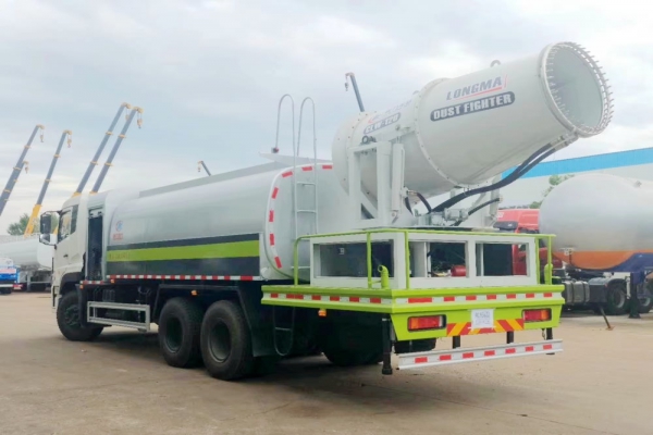 東風(fēng)天龍多功能抑塵車(60-120米霧炮機(jī))