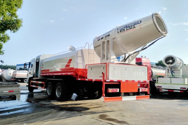 東風隨專后雙橋抑塵車(60-120米霧炮機)