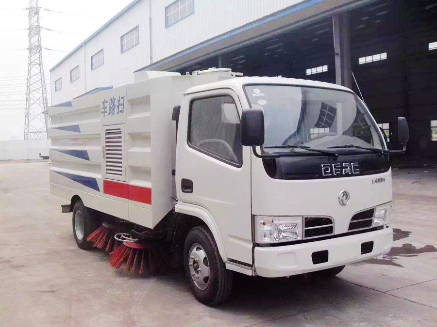 東風小多利卡國五掃路車現(xiàn)車