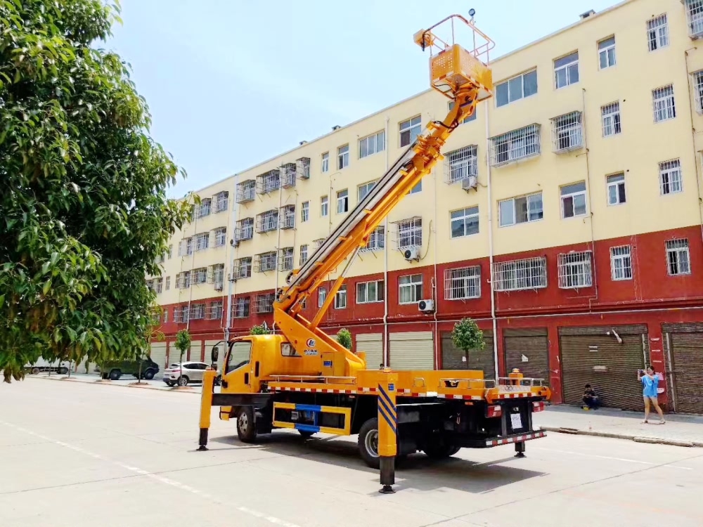 國六江鈴凱銳直臂式22米高空作業(yè)車圖片