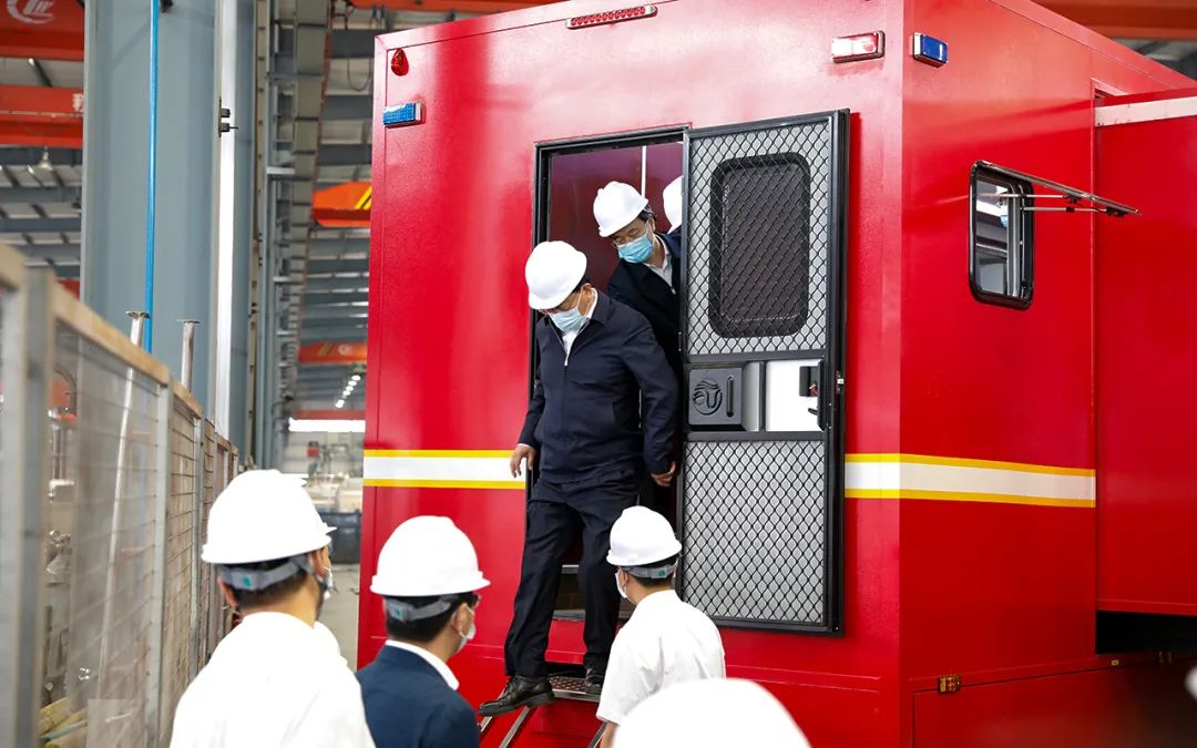 湖北省**副**、**王忠林帶領省市領導視察程力（曾都）汽車工業(yè)園新廠基地建設情況