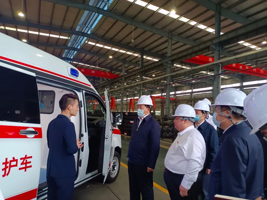 湖北省**副**、**王忠林帶領省市領導視察程力（曾都）汽車工業(yè)園新廠基地建設情況